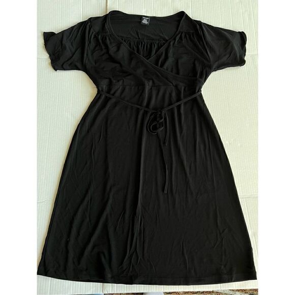Baby style size small short sleeve faux wrap black dress - Picture 4 of 7